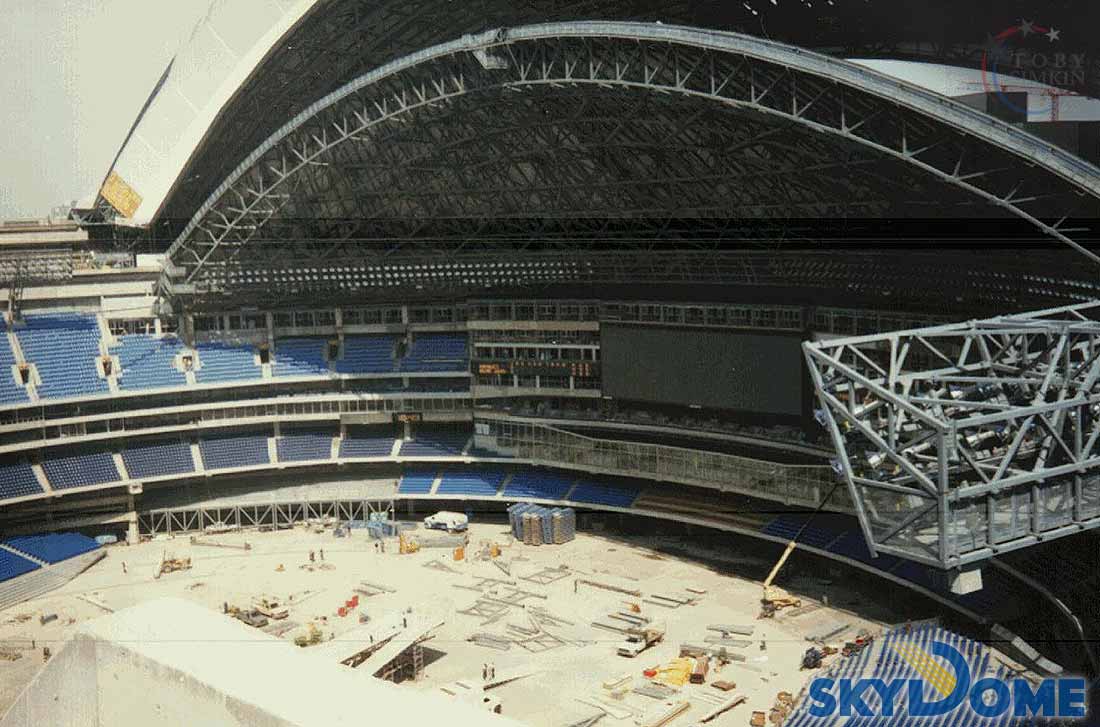 SkyDome roof opening (Rogers Centre, Toronto) - Timelapse 