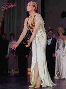 VictorVictoria Broadway Show Julie Curtain Call Bows