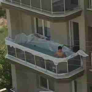 Funny China Pool on Balcony