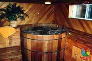 LollyGag House Hot Tub Room